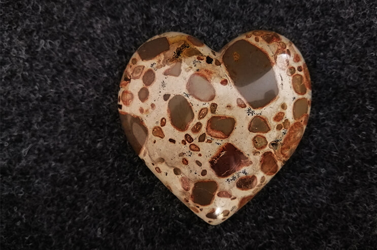 Leopardite heart