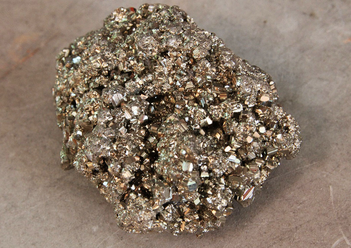 Pyrite chispa tny