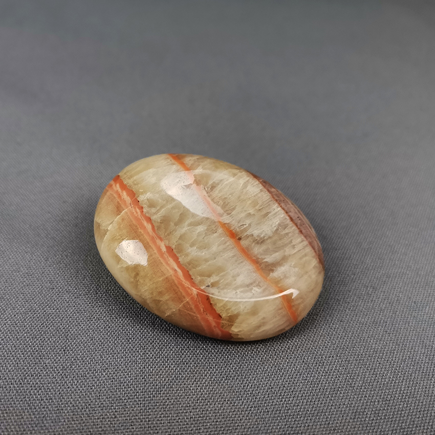 Peruvian Tiger Aragonite Worry stone 02