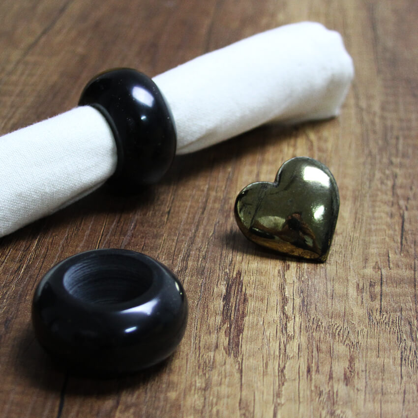 Exclusive napkin rings hand-made from black jade