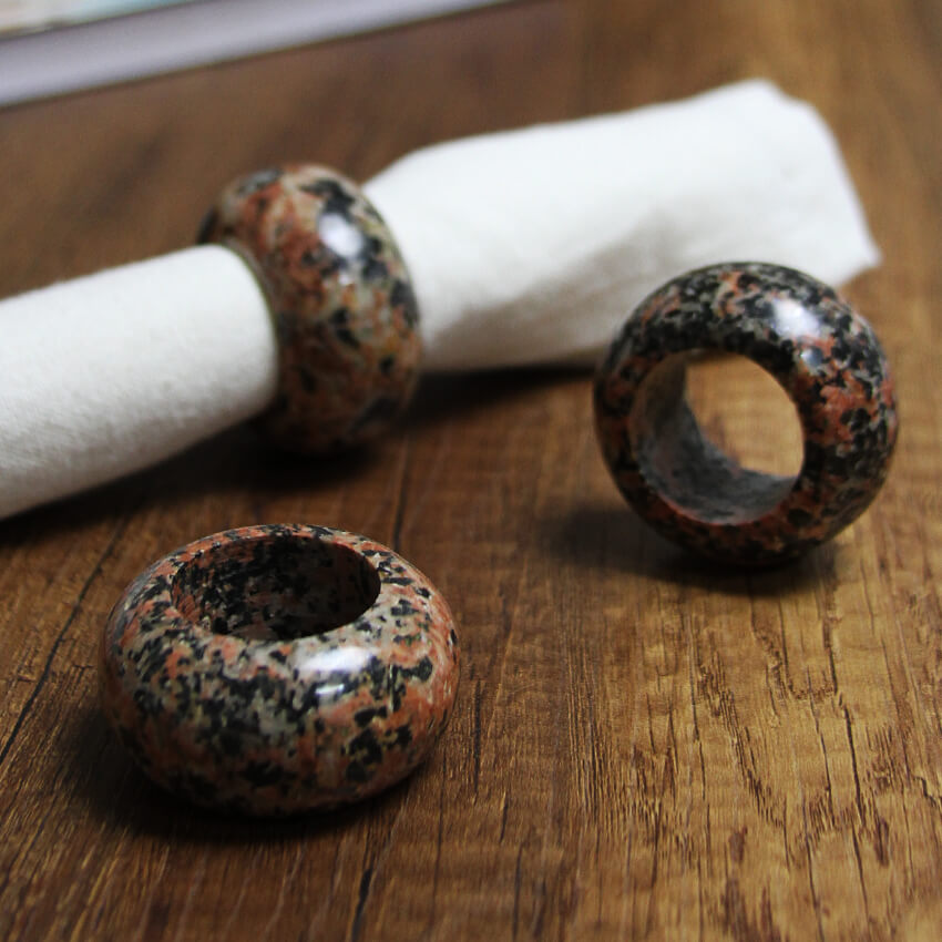 Exclusive napkin rings hand-made from rhodonite with epidote