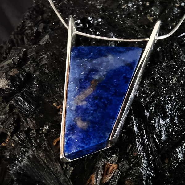 Bauhaus Style pendant made from Sterling silver and Lapislazuli