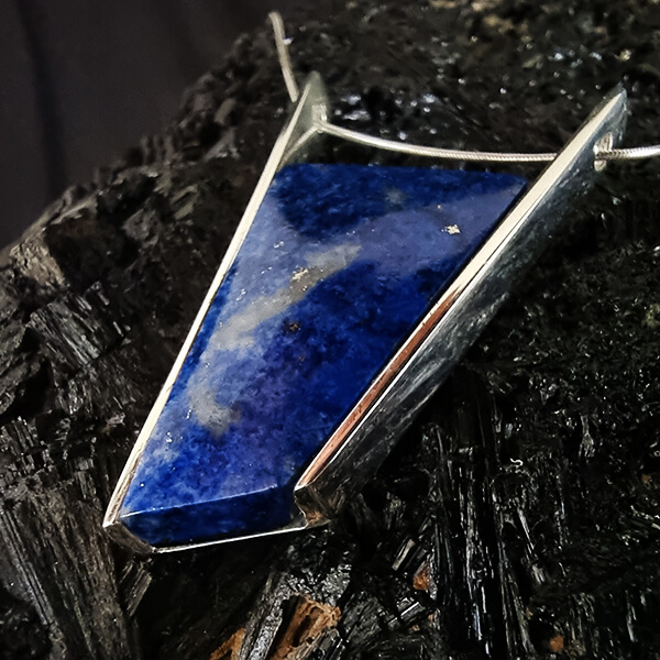 Bauhaus Style pendant made from Sterling silver and Lapislazuli