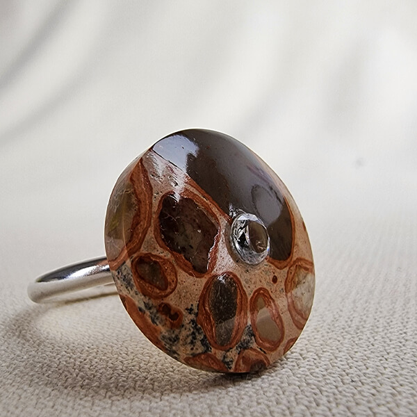 Collection Orbita: silver ring with Leopardite disk