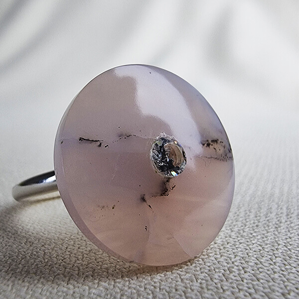 Collection Orbita: silver ring with Pink Opal disk