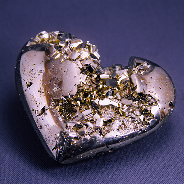 Pyrite chispa top heart