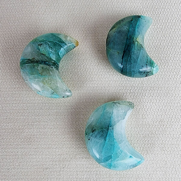 Quantum cuattro crescent crystal moons