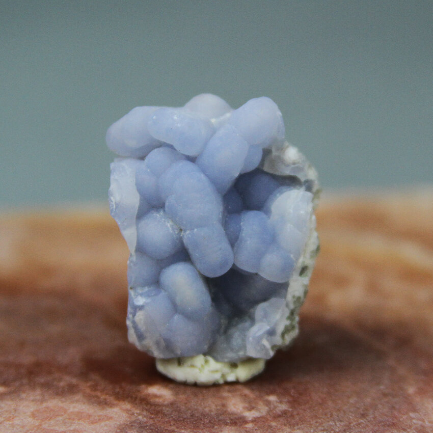 ESP096 Blue Chalcedony 11 gr 28x24x15 mm tiny