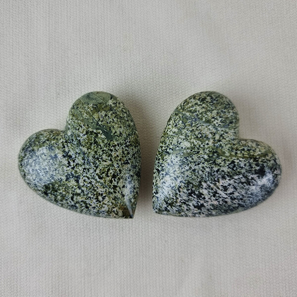 Semper Fi, a new stone from Gemrock Peru