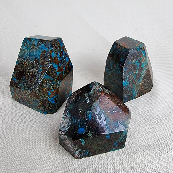 Chrysocolla free forms ethical crystals Gemrock 01