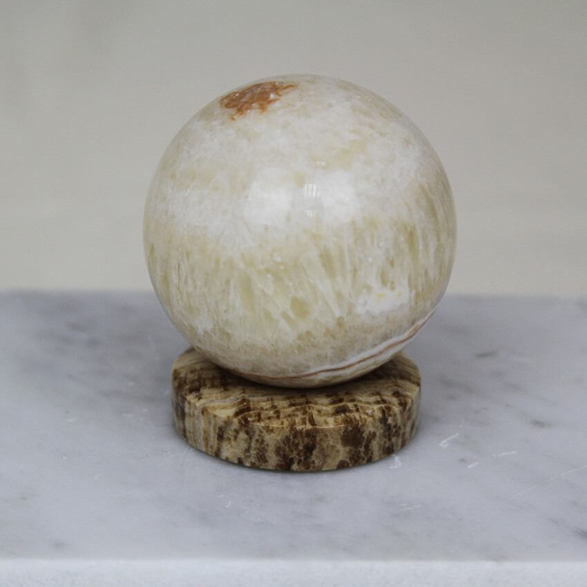 https://www.gemrockinternational.com/all-crystals-and-rough/rough-rock-for-carvings/aragonite/