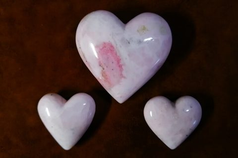 Manganocalcite heart ethical crystals Gemrock 12