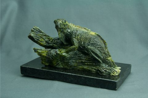 Serpentinite carvings ethical crystals Gemrock 3