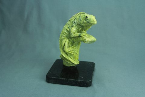Serpentinite carvings ethical crystals Gemrock