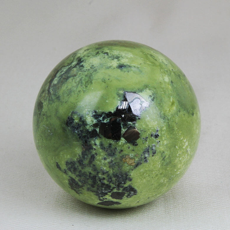 Serpentinite spheres ethical crystals Gemrock