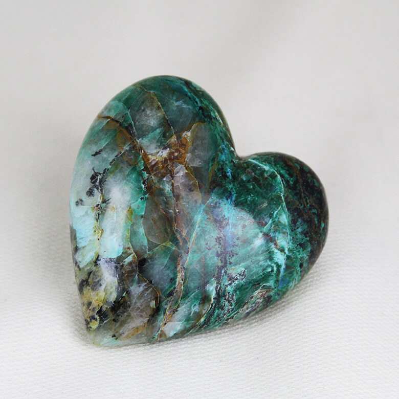 Quantum Cuattro heart ethical crystals Gemrock 07
