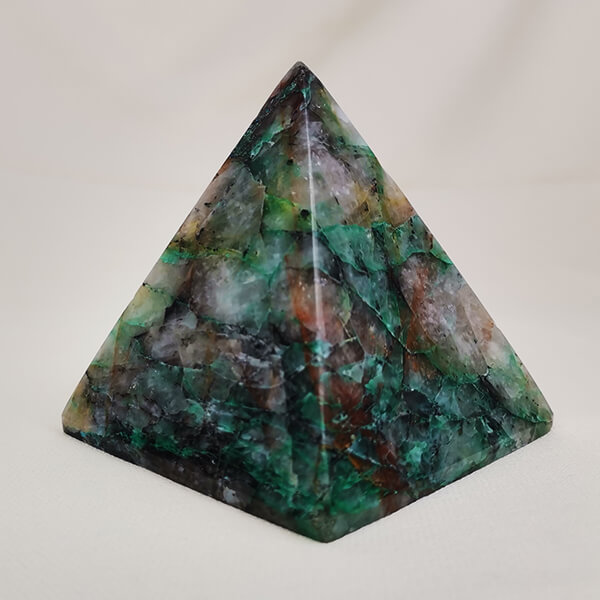 Quantum Cuattro pyramid ethical crystals Gemrock 03