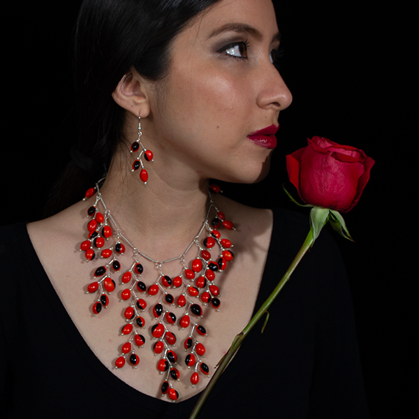 Tourmaline in Quartz