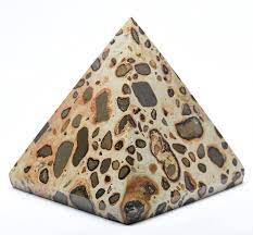 Bulk wholesale of pyramids leopardite