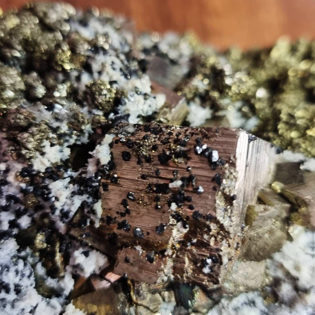 pyrite chalcopyrite sphalerite quartz clear out sale offer