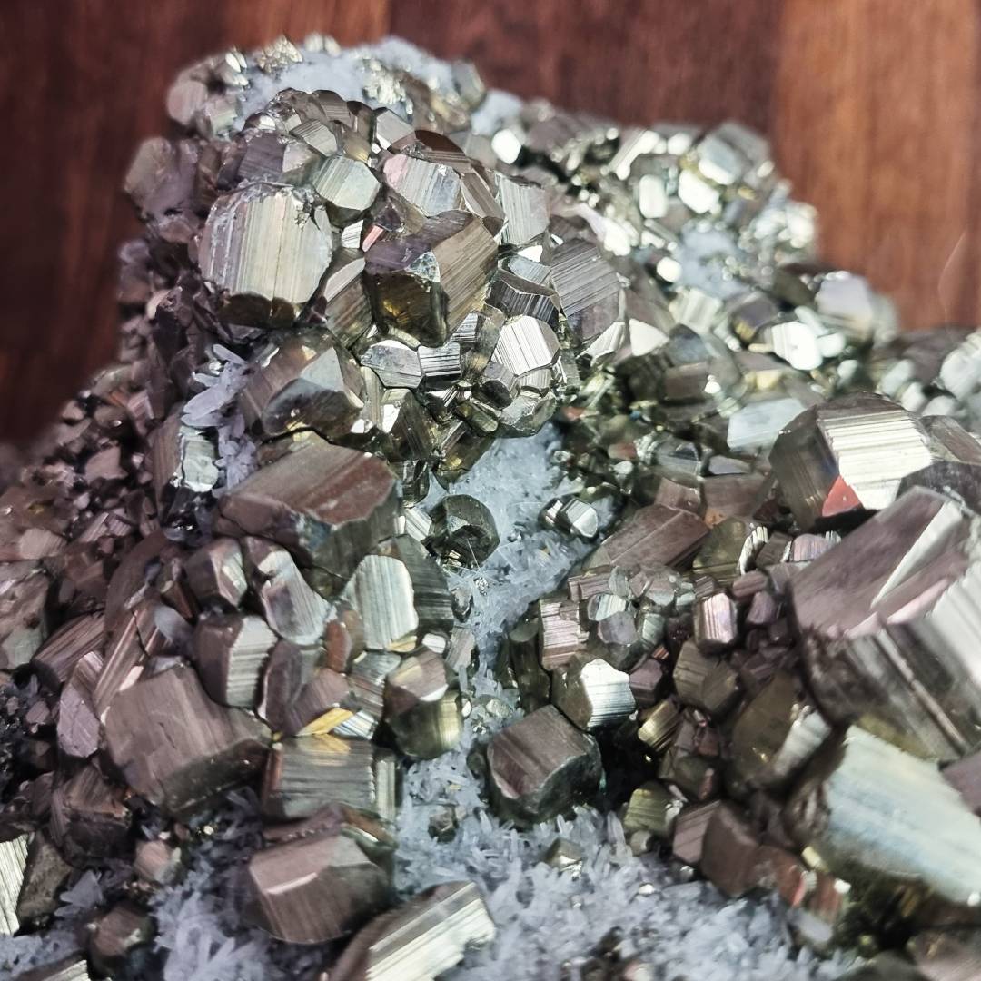 pyritohedron pyrite crystals on quartz clearance sales offer