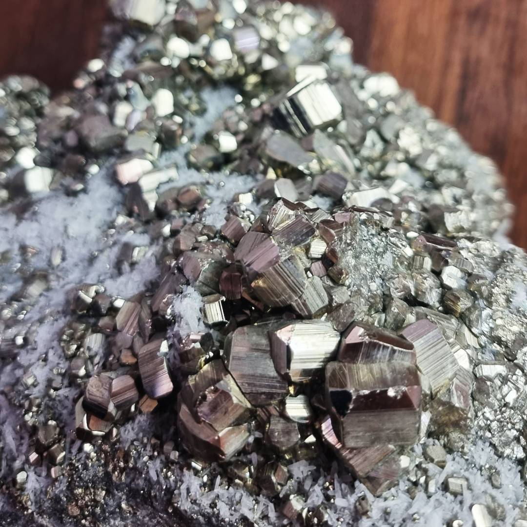 pyritohedron pyrite crystals on quartz clearance sales offer