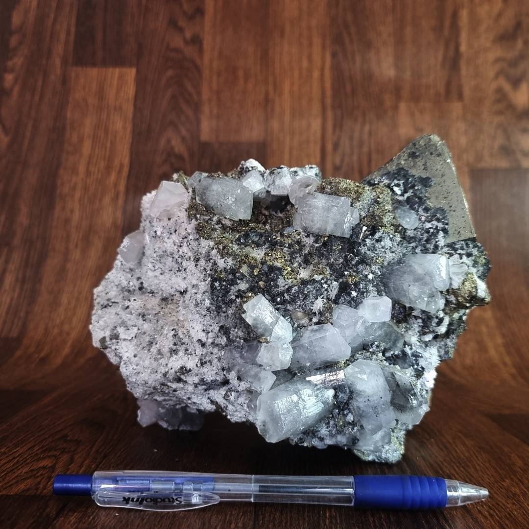 pyrite crystals, fluorescent calcite, apatite, quartz, chalcopyrite, and sphalerite clearance sale offer