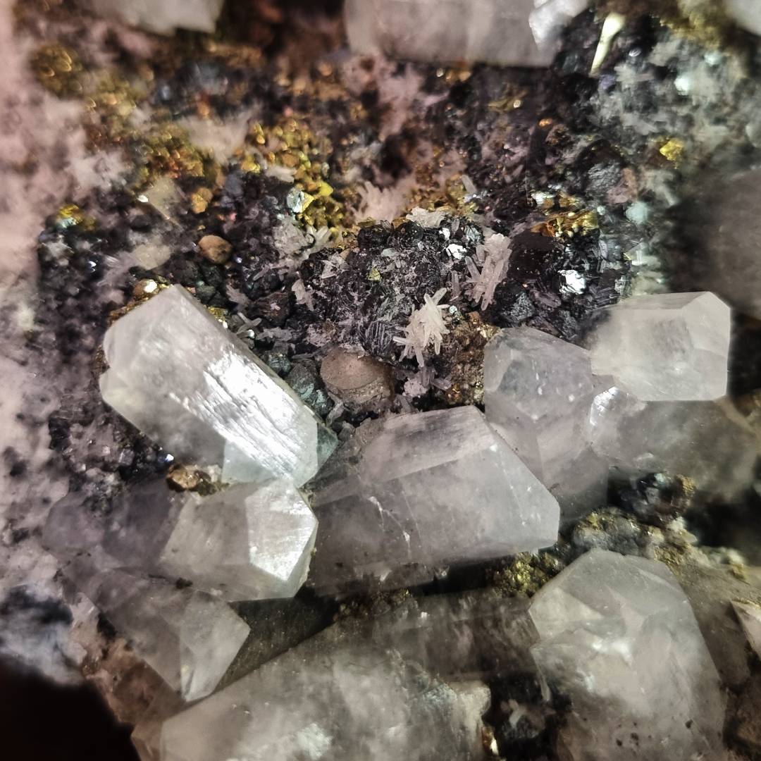 pyrite crystals, fluorescent calcite , apatite, quartz, and sphalerite clearance sale offer