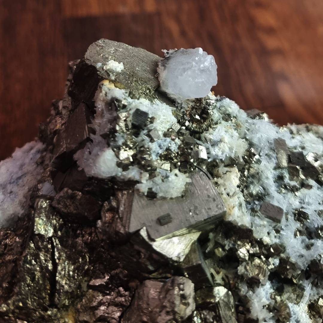 pyrite chalcopyrite sphalerite fluorescent calcite quartz crystal cluster clearance sales offer