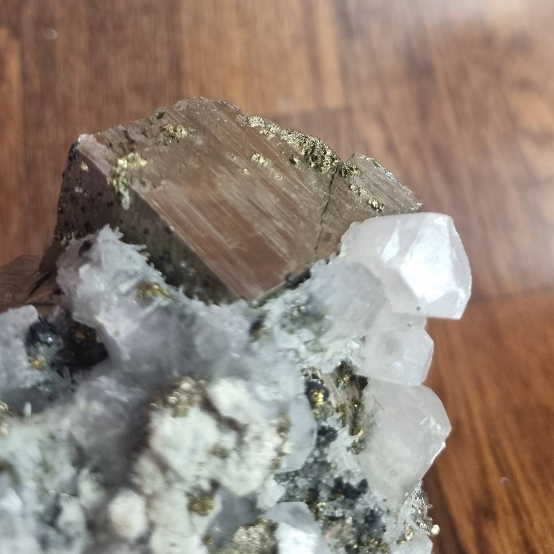 pyrite chalcopyrite sphalerite fluorescent calcite quartz crystal cluster clearance sales offer