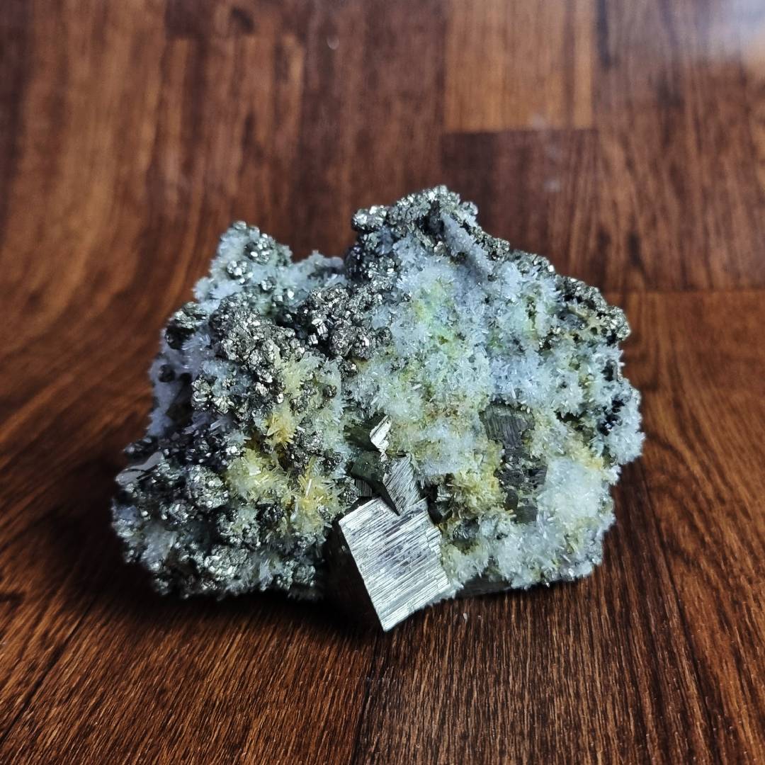pyrite chalcopyrite fluorescent calcite, sphalerite, quartz clearance sales offer