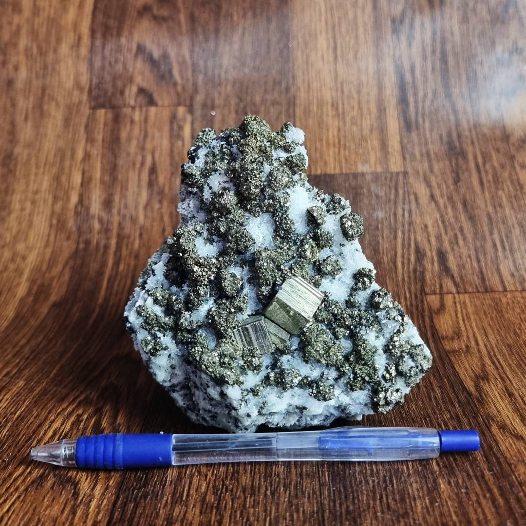 pyrite chalcopyrite sphalerite quartz clearance sales offer