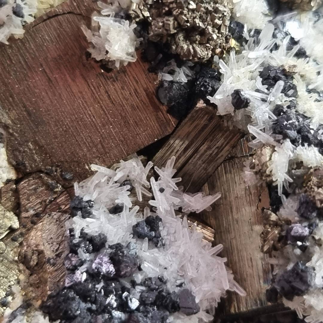 pyrite chalcopyrite sphalerite fluorescent calcite quartz crystal cluster clearance sale offer