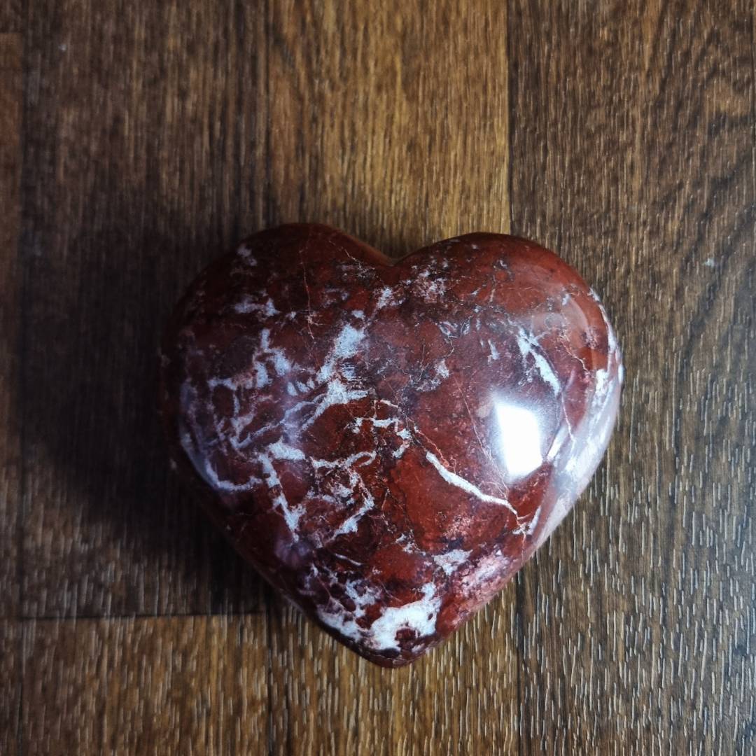 hand-made huanucite hearts clearance sale offer