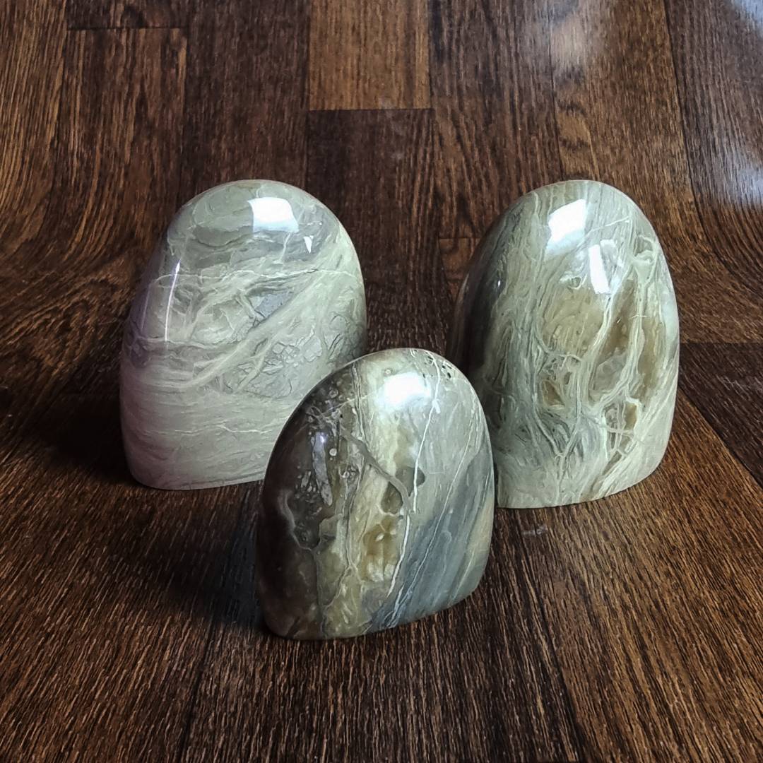 tongue-shaped caramel calcite free-forms clearance sale offer