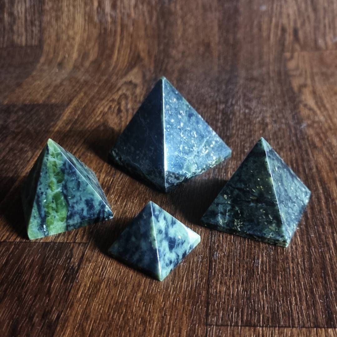 green jade nephrite Pyramiden clearance sale offer