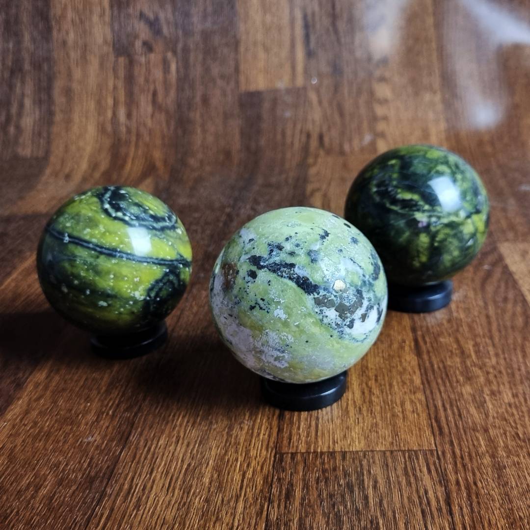 Serpentinite spheres Clearance sale offer